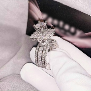 Nhẫn đính kim cương nhân tạo sang trọng cho nữ - Trang Sức Queen