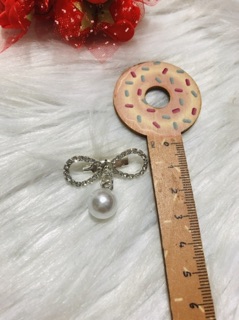 Cài âo nơ đinh đâ. KT 3x3cm