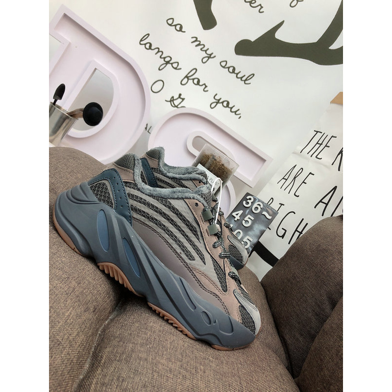 Giày Thể Thao Adidas Yeezy 700v2 1070032