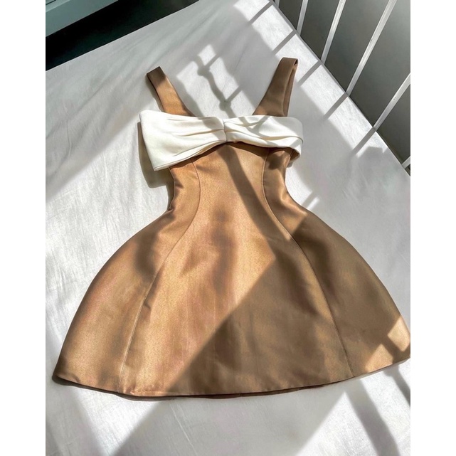 Đầm xoè 2 dây nơ xếp ly ngực