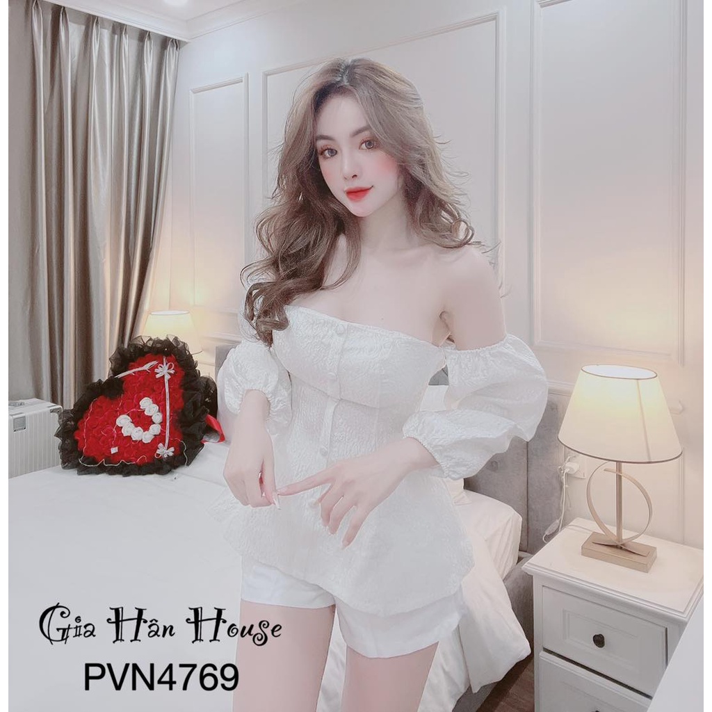 Bộ áo cúp trễ vai hoa văn in nổi