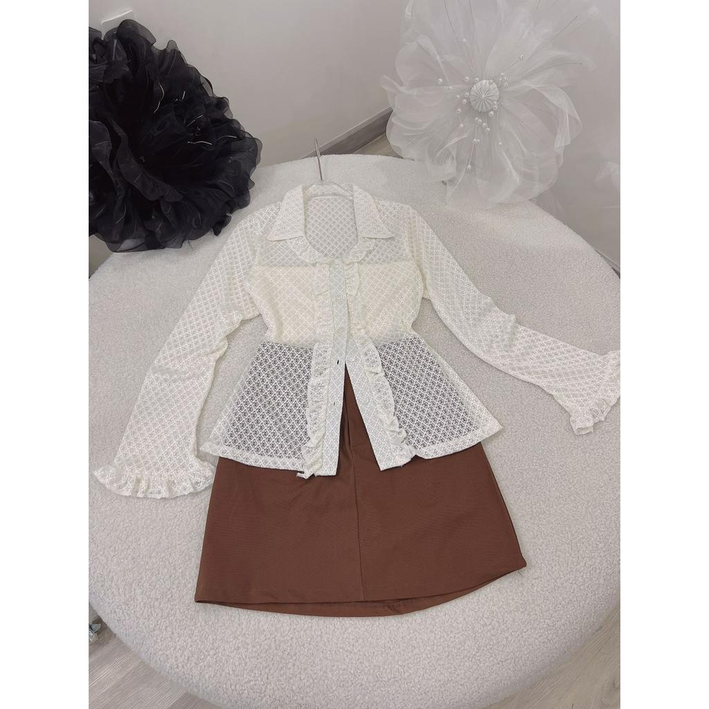 Set áo sơ mi trắng ren tay dài bèo + chân váy nâu chữ A