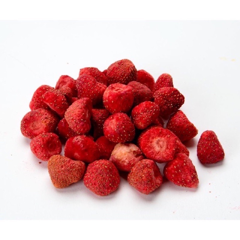 Dâu tây sấy nguyên trái DJ&amp;A Freeze Dried Strawberries Úc 100g