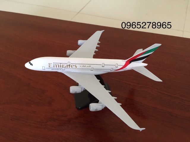 Mô hình máy bay emirates A380 18cm có bánh xe