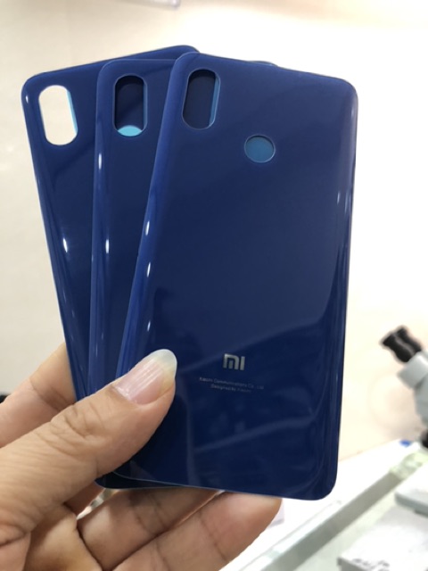 Lưng xiaomi Mi 8 zin (xanh-đen) tặng keo dán B7000