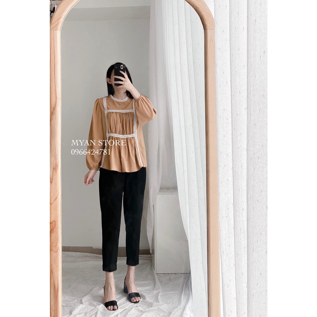 Áo sơ mi cổ ren xếp ly ngực A022104