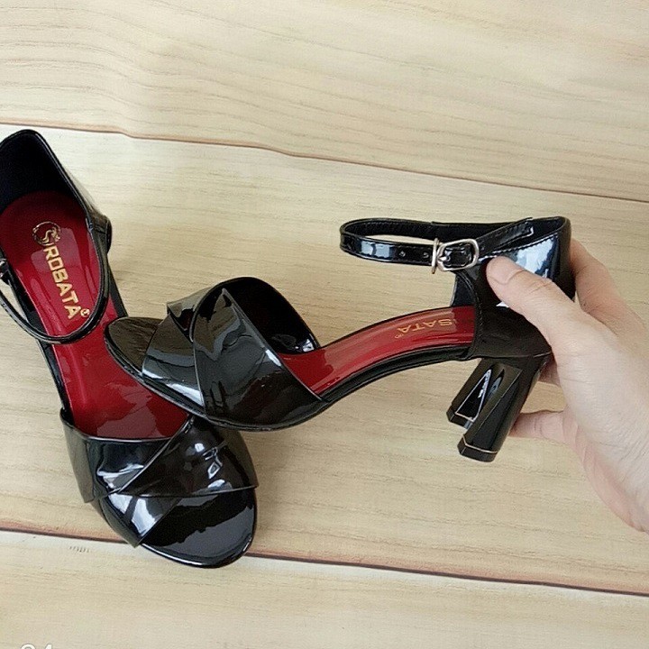 Giày sandal nữ cao gót 6p hàng hiệu rosata màu đen ro246