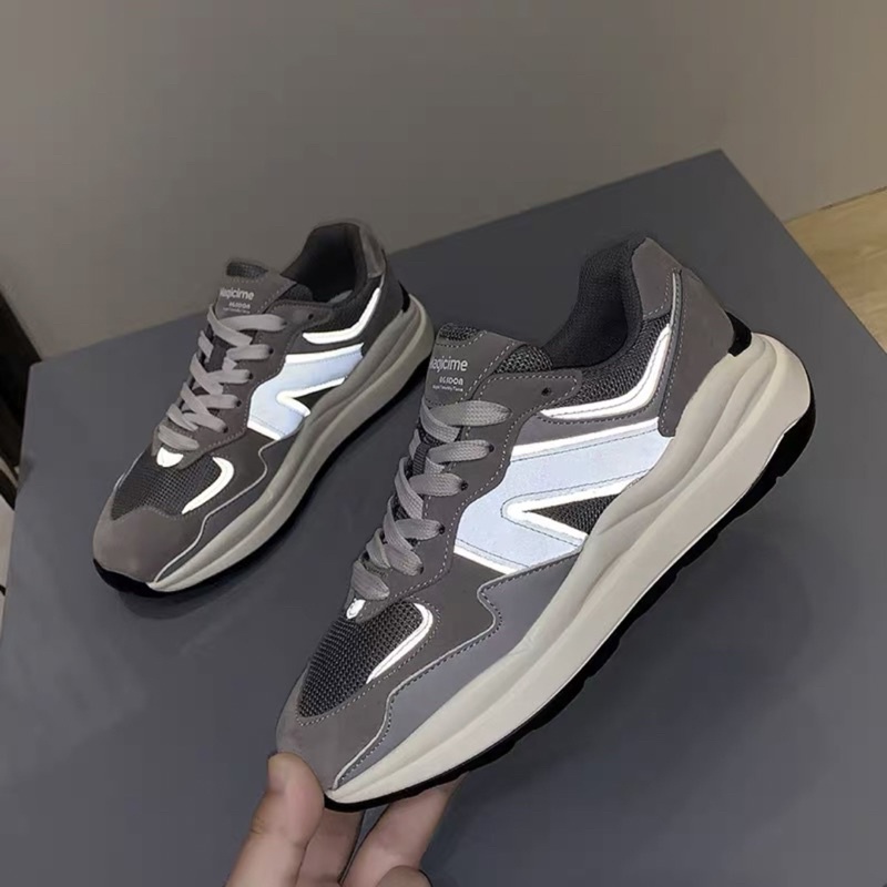 Giày Thể Thao Snaeker Nữ Màu Xám Có Phản Quang Chất Đẹp