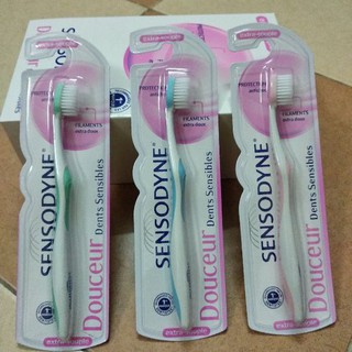 Bàn chải đánh răng Sensodyne