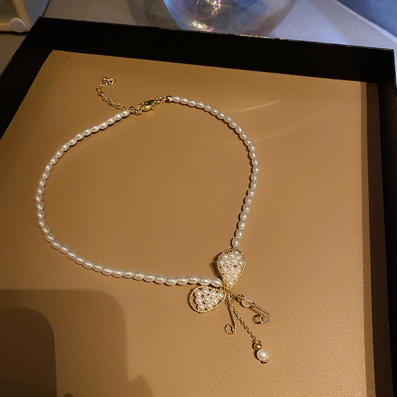 Vòng cổ Mặt Hình Bướm Đính Ngọc Trai Phong Cách Sang Trọng 2022