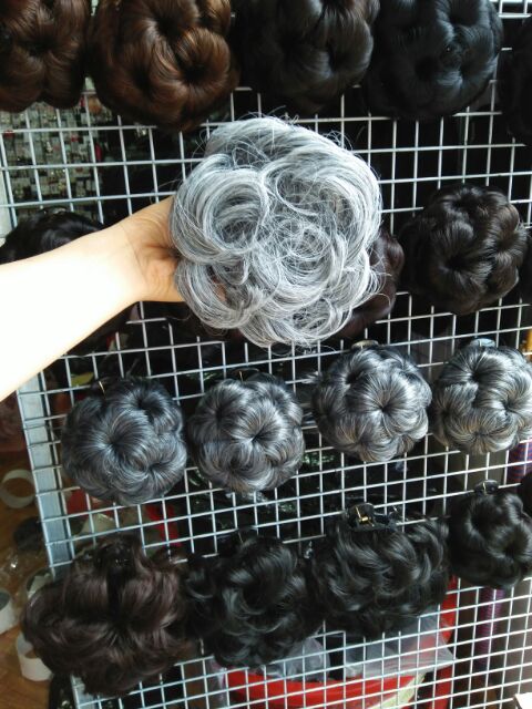 Tóc búi rối xoăn màu bạc hình thật