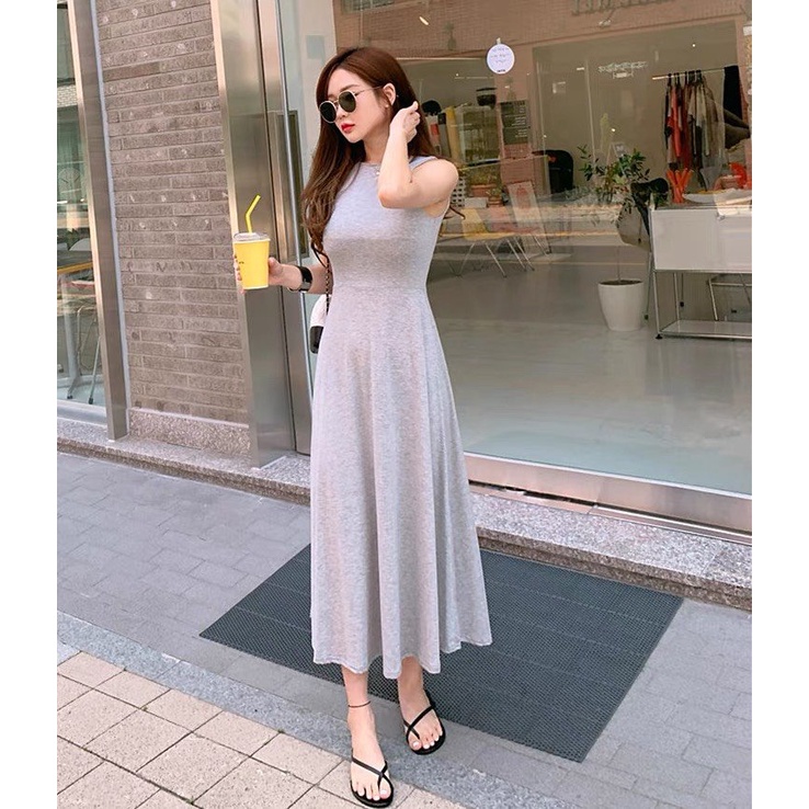 Váy xuông dáng dài qua gối V7 sát nách màu đen và ghi, chất cotton thấm hút mồ hôi