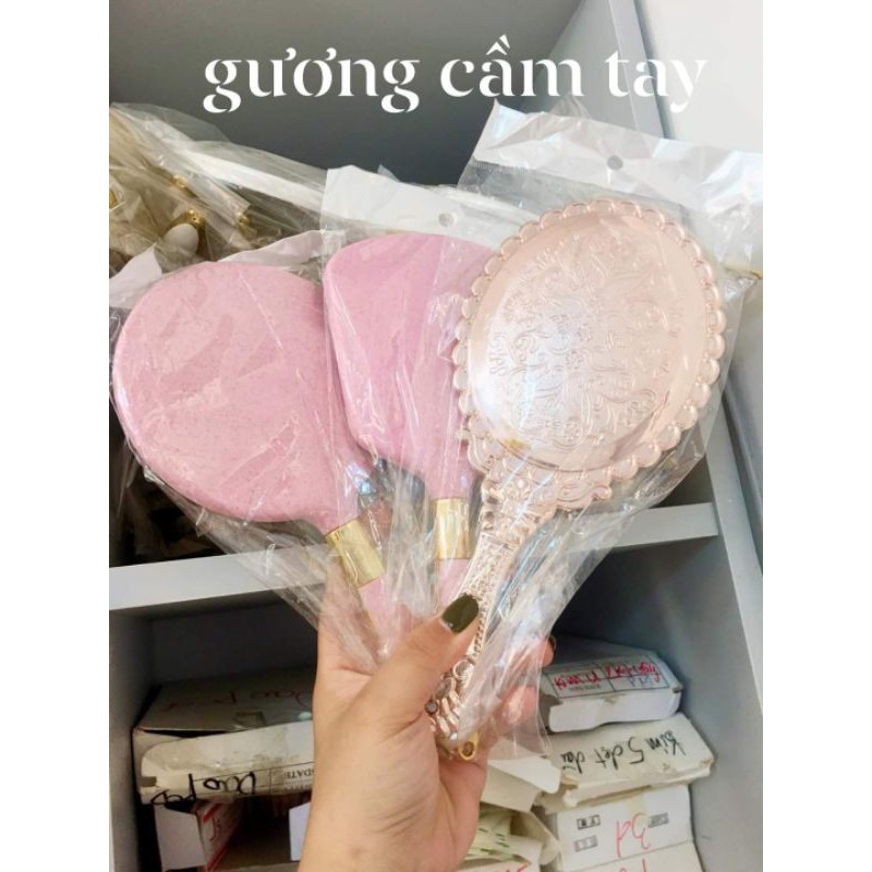 gương cầm tay siêu xinh