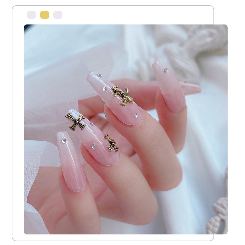 Set 100 Phụ Kiện Trang Trí Móng Tay Nghệ Thuật Bằng Hợp Kim Croxin Phong Cách Punk