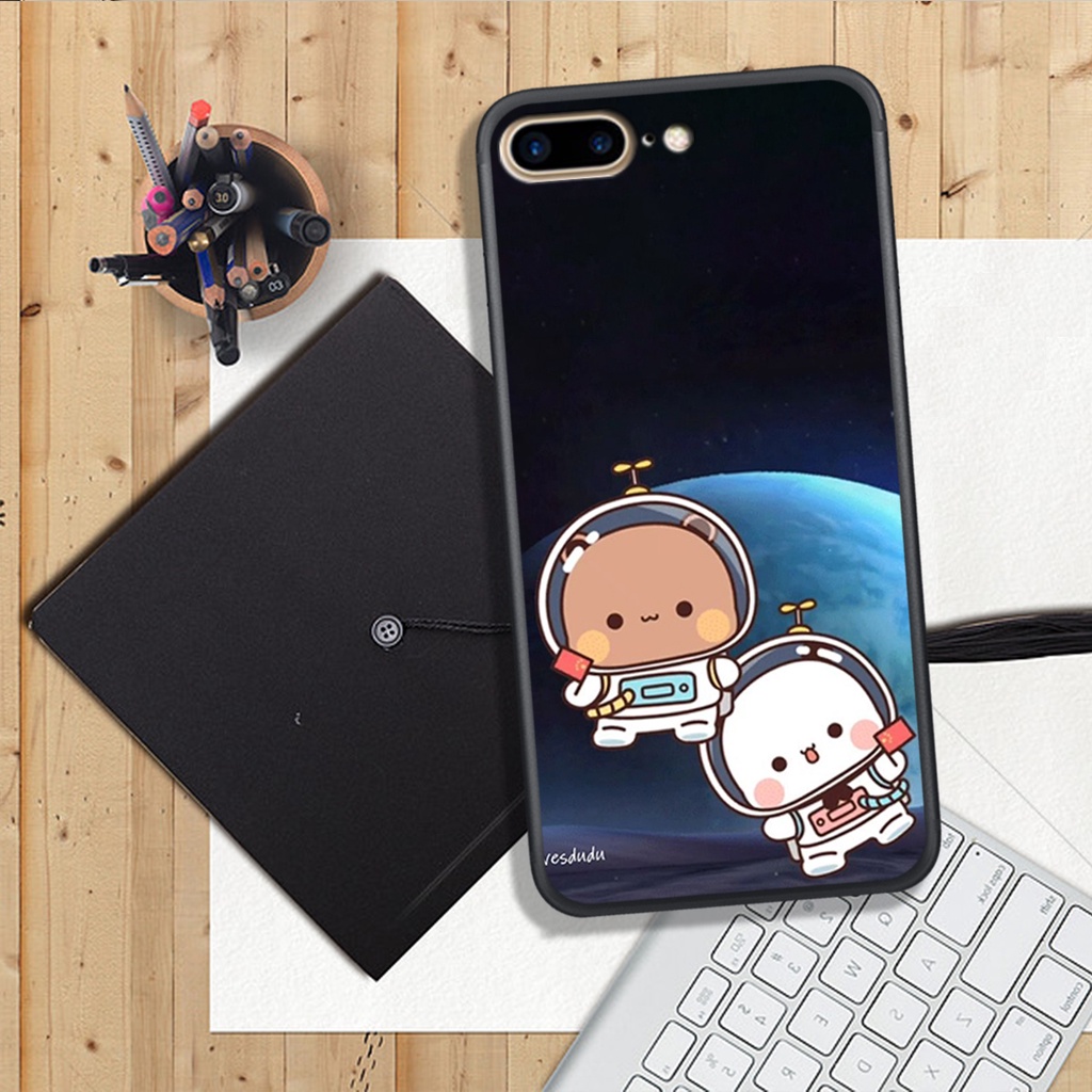 ỐP LƯNG IPHONE 6 PLUS/7 PLUS/8 PLUS,  IN HÌNH GẤU MOCHI SIÊU ĐÁNG YÊU, NỀN CỰC ĐẸP.