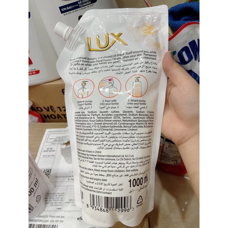 Rửa tay túi Lux 1000ml hai mùi hương( hàng xịn xuất nước ngoài) mới về | BigBuy360 - bigbuy360.vn