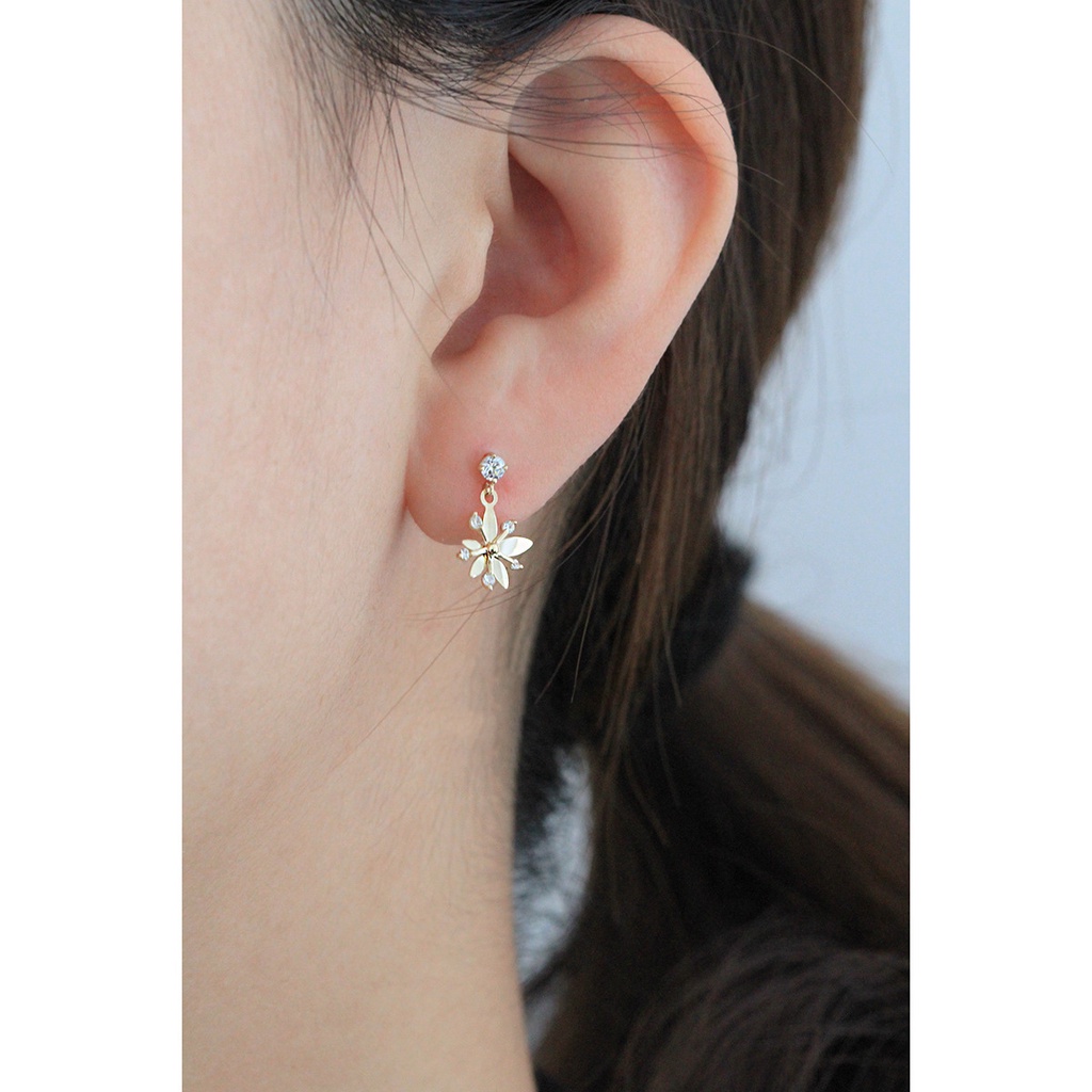 Bông Tai Hoa Xinh Nhỏ Gắn Đá Đan Xen Tinh Tế Cho Nữ B2662 Bảo Ngọc Jewelry