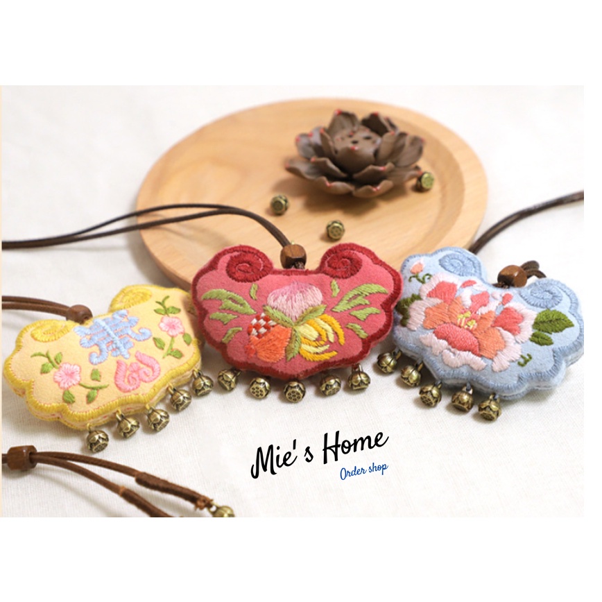 Bộ Kit Nguyên Liệu Tự Làm Thêu Tay Túi Thơm Bình An Omamori Khánh Chuông - MIE Handmade Shop