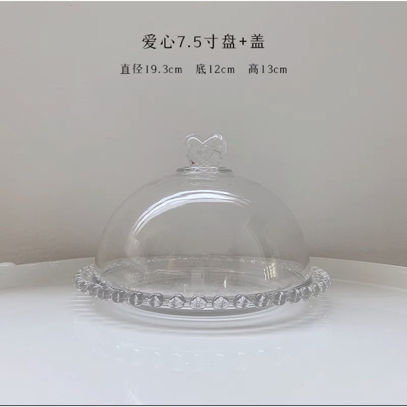 Khay đựng bánh có nắp đậy dạng vòm bằng thủy tinh phong cách Bắc Âu