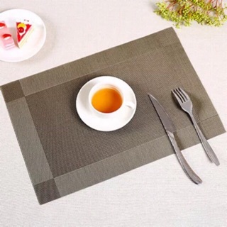 Tấm lót bàn ăn chịu nhiệt sang trọng