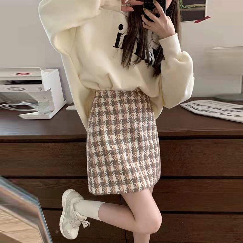 Set Áo Nỉ Form Rộng Và Chân Váy Phong Cách Preppy Ngọt Ngào Cho Nữ
