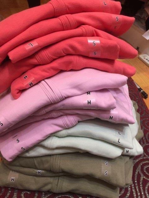 Áo chống nắng cotton Uniqlo xách tay có sẵn | BigBuy360 - bigbuy360.vn