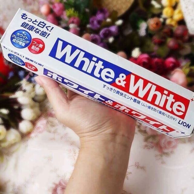 Kem đánh răng white & white của nhật