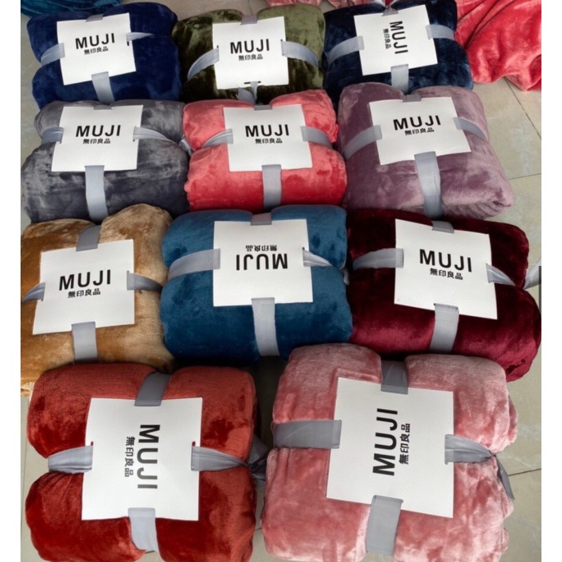 Chăn lông tuyết M.U.J.I