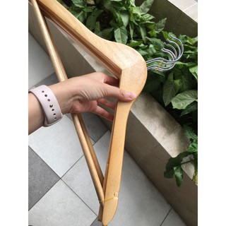 Móc gỗ treo quần áo