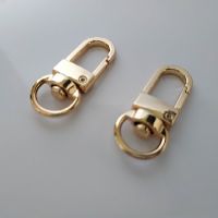 Móc kiểu LV size đầu tròn ( giá 1 cặp)