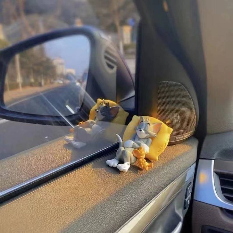 Mô hình mèo Tom và chuột Jerry trang trí nội thất xe ô tô