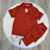 Bộ ngủ áo cộc quần dài lụa gấm
