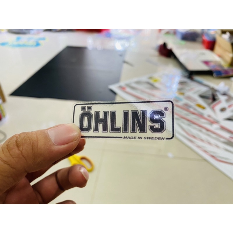 Cặp Tem ohlins in decal trong dán chân phuộc và lò xo sau.