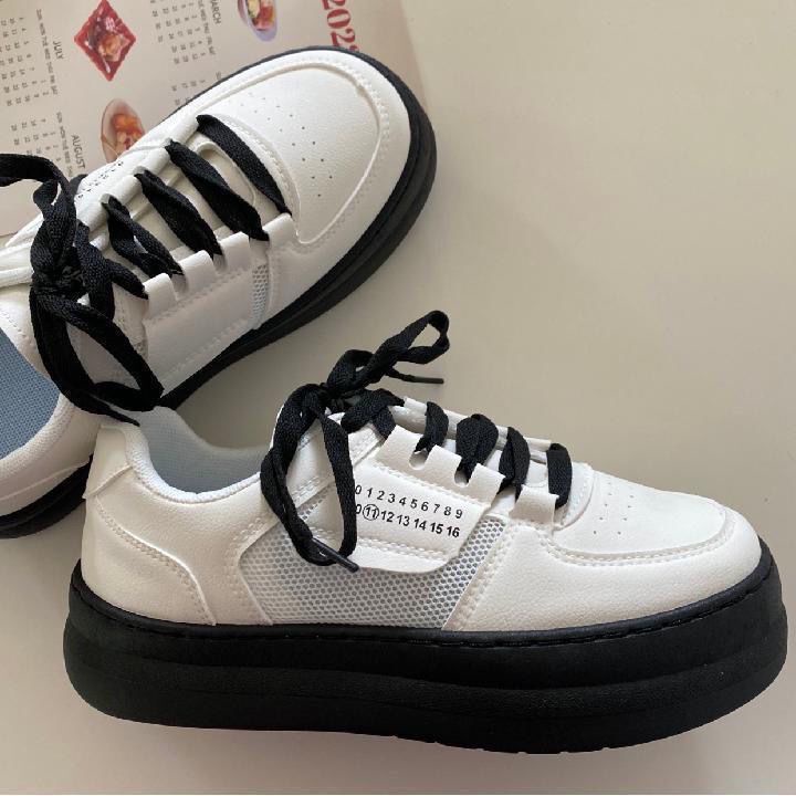 Giày Bánh Mì Cỡ Lớn 2022 Kiểu Lưới Thoáng Khí Đế Dày Thời Trang Mùa Hè Mới Cho Nữ