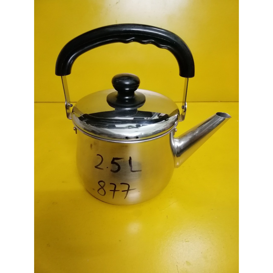 Ấm inox nội địa Nhật (2.5L) (mã 877), Dùng được bếp từ