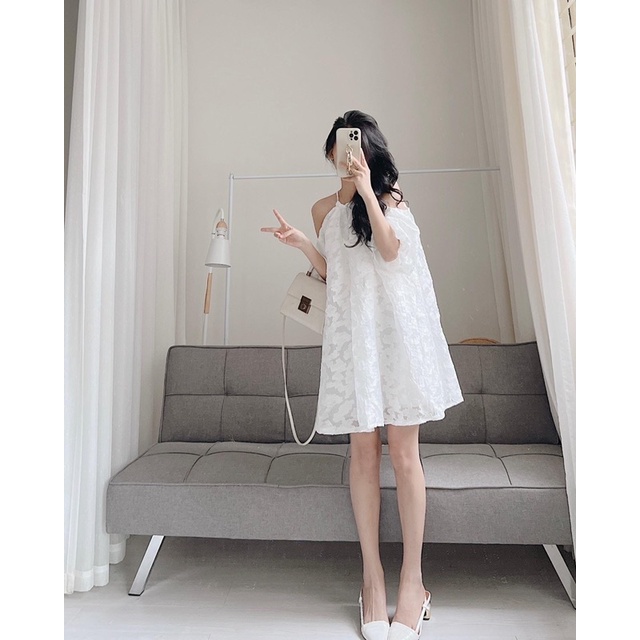 Váy cut out vai hoa nổi Samhyewear