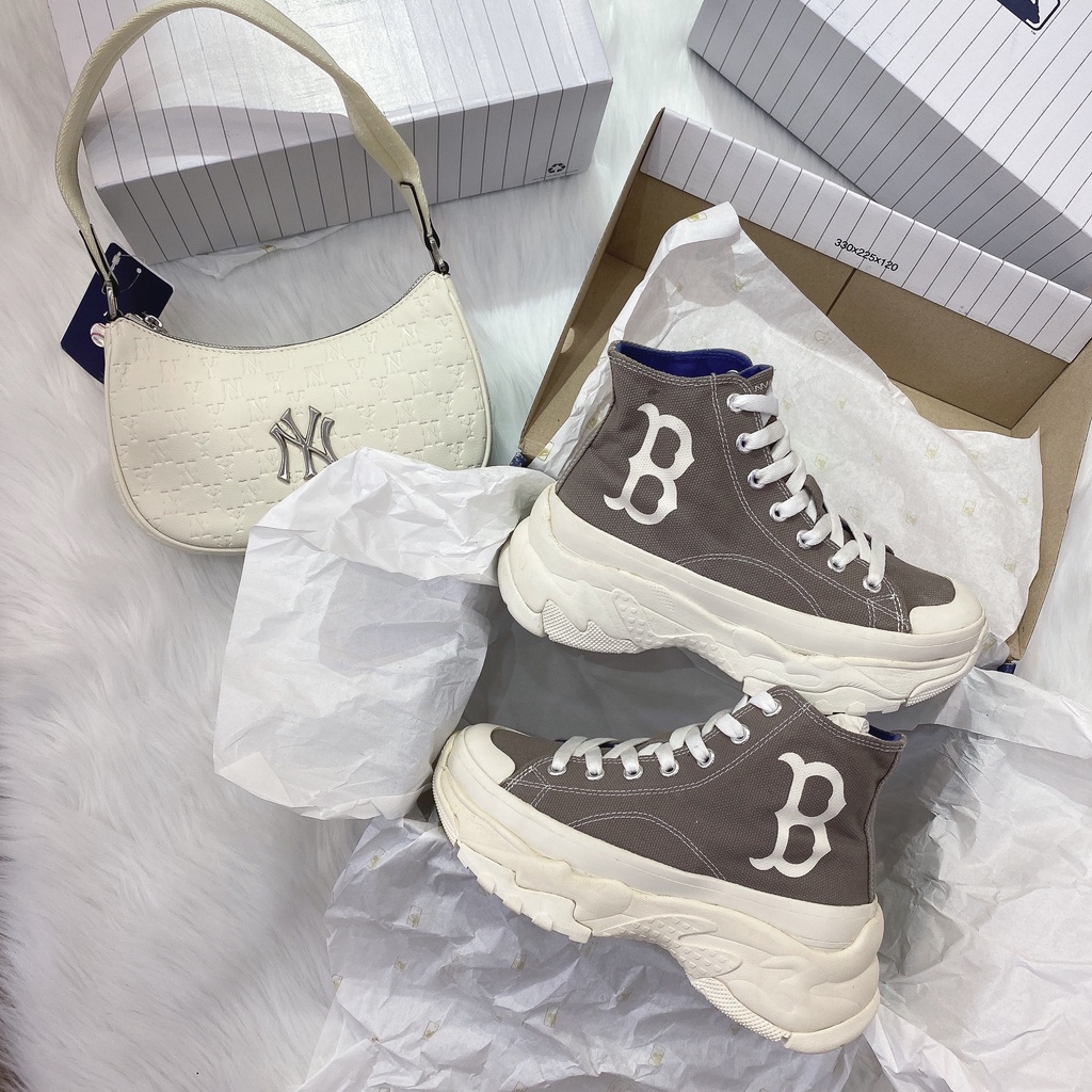 [CHÍNH HÃNG] Giày thể thao Sneaker M.L.B Chunky Canvas cổ cao logo B Red Sox màu Be Xám - CODE: 32SHU1111-43M