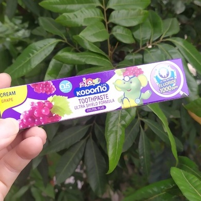 Kem đánh răng cho bé, Kem đánh răng Kodomo Thái Lan 3 vị trái cây cho bé 1 đến 9 tuổi
