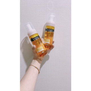 Sữa rửa mặt Nghệ tạo bọt Neutrogena