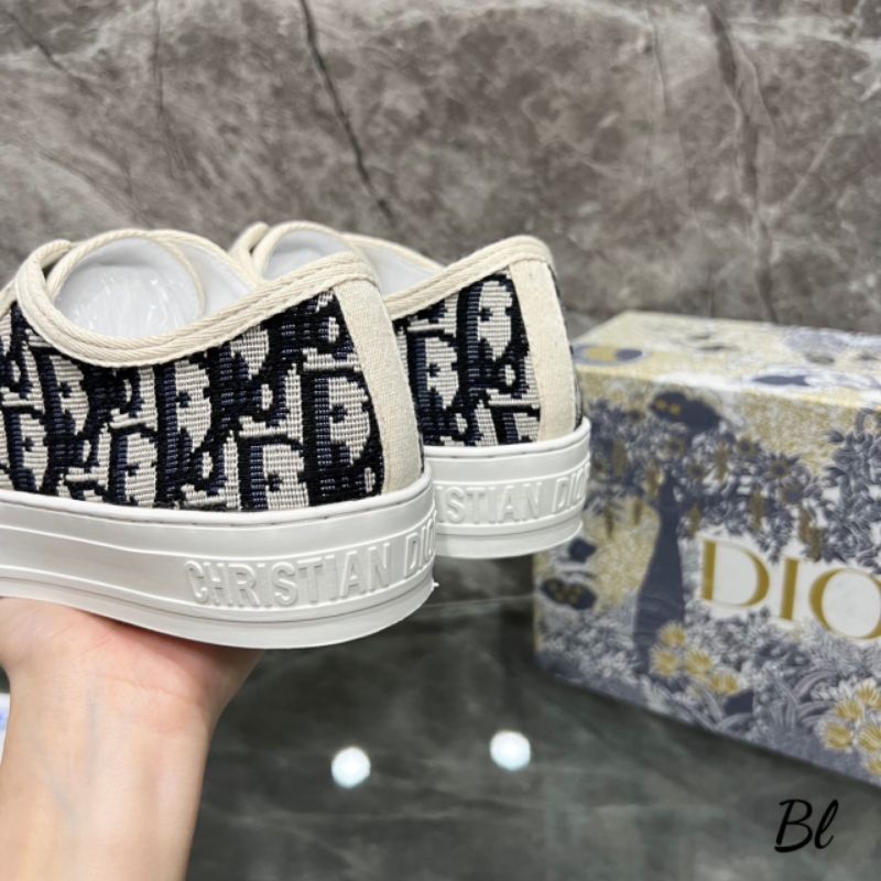 lo Giày Thể Thao Thêu Cd Đế Ngôi Sao Da Mềm Êm Fullbox Bill Túi Cao Cấp