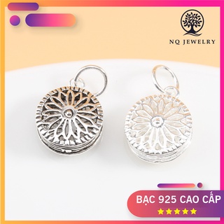 Charm bạc hình tròn họa tiết hoa văn treo
