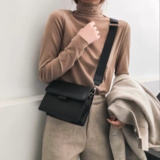 Túi đeo chéo dáng hộp