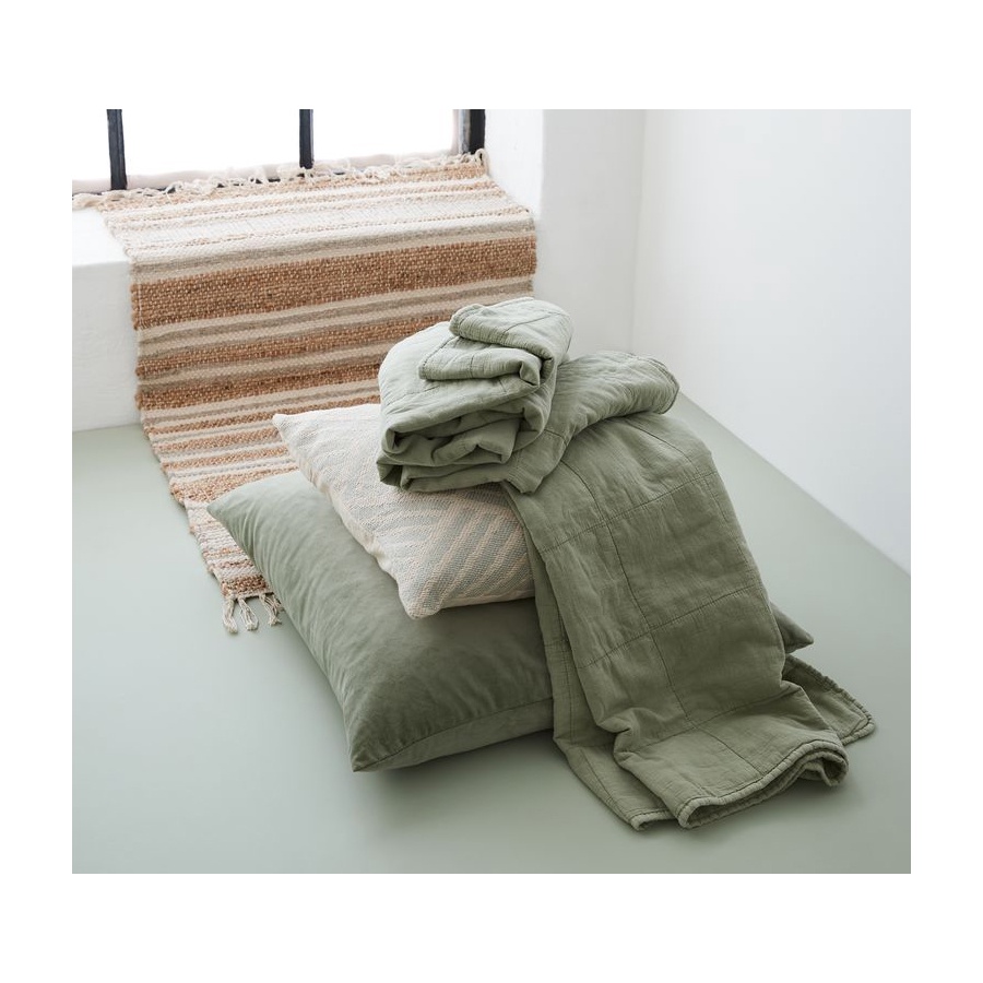 Gối tựa lưng | JYSK Fjellfiol | polyester | màu Xanh lá | R60xD60cm