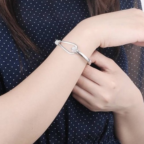 Vòng Tay Mạ Bạc Trang Trí Hoa Hồng Thanh Lịch Cho Nữ