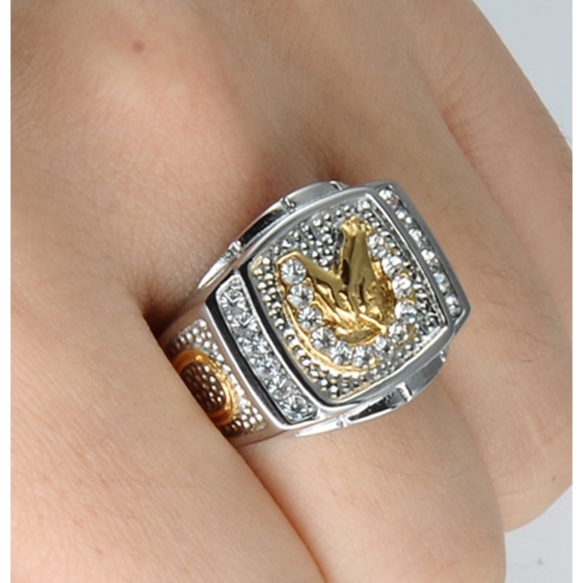 Nhẫn Mạ Vàng Hình Ngựa Đính Kim Cương Giả Cho Nam