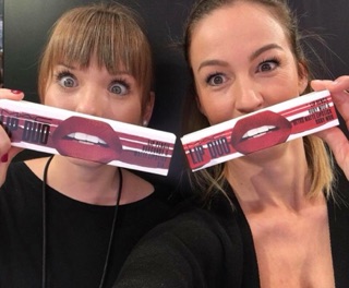 SET SON + CHÌ KẺ VIỀN MÔI MAC LIP DUO