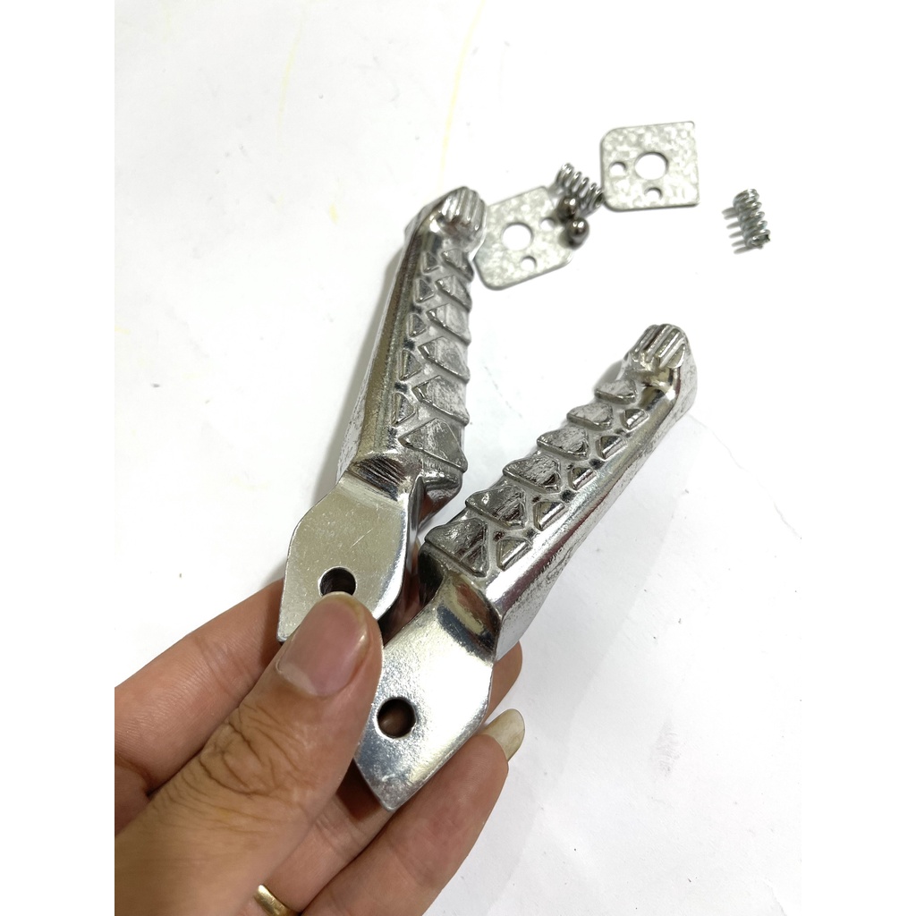 Để Chân Nhôm Take ( mẫu mới ) Gắn Nhiều Dòng Xe Honda Wave Dream Future Vario