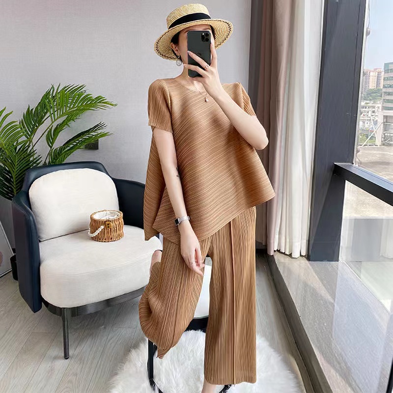 Set Đồ 2 Món Gồm Áo Tay Ngắn Xếp Ly + Quần Ống Rộng Phong Cách Hàn Quốc Cho Nữ Mới