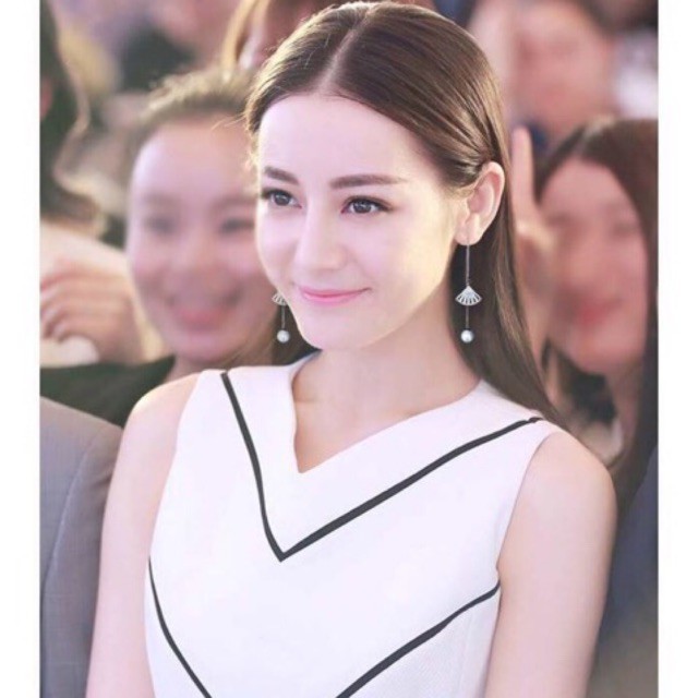 Bông tai S925 dáng dài hình cây quạt kèm hạt châu đi cùng tôn lên sự sang trọng