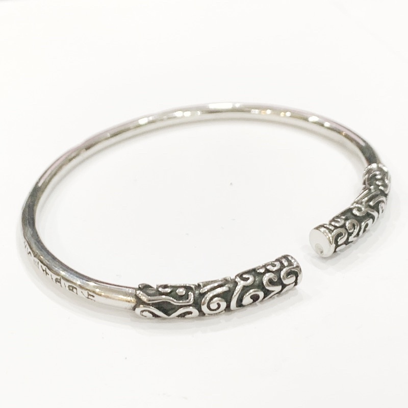 Vòng tay gậy như ý